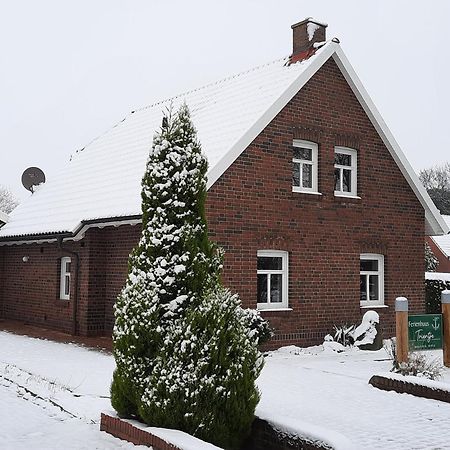 Tolles Ferienhaus In Pilsum - Ferienhaus Trientje - Mit Garten Und Ueberdachter Terrasse Extérieur photo