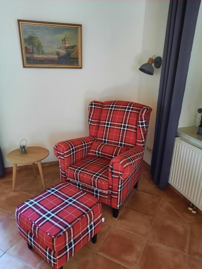 Tolles Ferienhaus In Pilsum - Ferienhaus Trientje - Mit Garten Und Ueberdachter Terrasse Extérieur photo