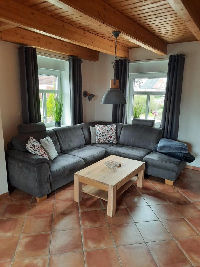 Tolles Ferienhaus In Pilsum - Ferienhaus Trientje - Mit Garten Und Ueberdachter Terrasse Extérieur photo