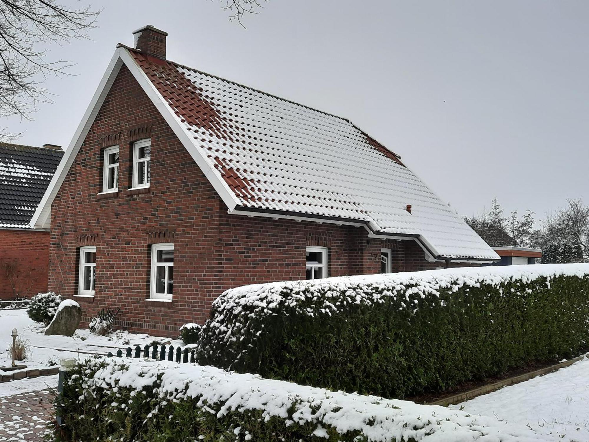 Tolles Ferienhaus In Pilsum - Ferienhaus Trientje - Mit Garten Und Ueberdachter Terrasse Extérieur photo